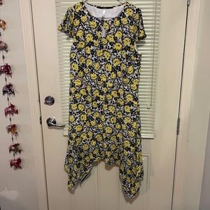 ☀️ Kensie Handkerchief Keyhole Floral Sundress